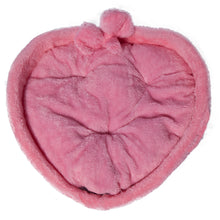 Load image into Gallery viewer, Heart Shaped Velvet Pet Bed