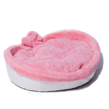 Load image into Gallery viewer, Heart Shaped Velvet Pet Bed