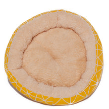 Load image into Gallery viewer, Simple Style Fleece Round Pet Bed