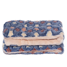 Load image into Gallery viewer, Flannel Winter Dog Mat